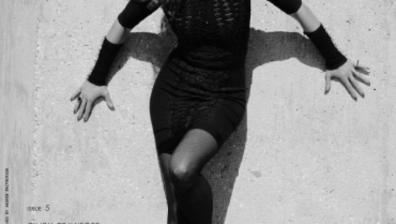 FOTO! Cindy Crawford, seducatoare in ultimul pictorial