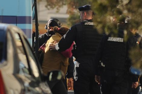 UPDATE! Dosarul "Mita in vama": 97 de politisti si vamesi, arestati pentru 29 de zile