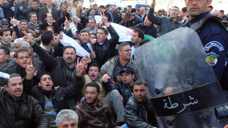 Proteste in Algeria si Yemen, inspirate de revolta egipteana