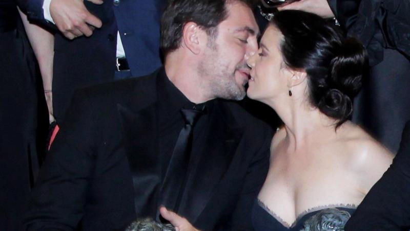 FOTO! Penelope Cruz si Javier Bardem, afectuosi in public