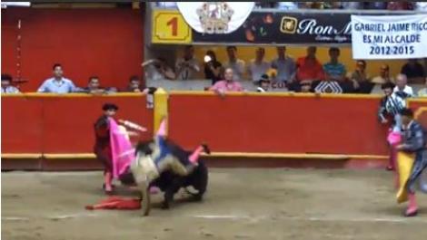 VIDEO! Matador ranit de un taur chiar inainte sa moara