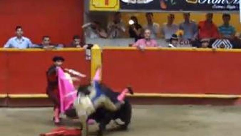 VIDEO! Matador ranit de un taur chiar inainte sa moara