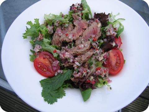 VIDEO! Reteta: salata cu muschi de vita si orez