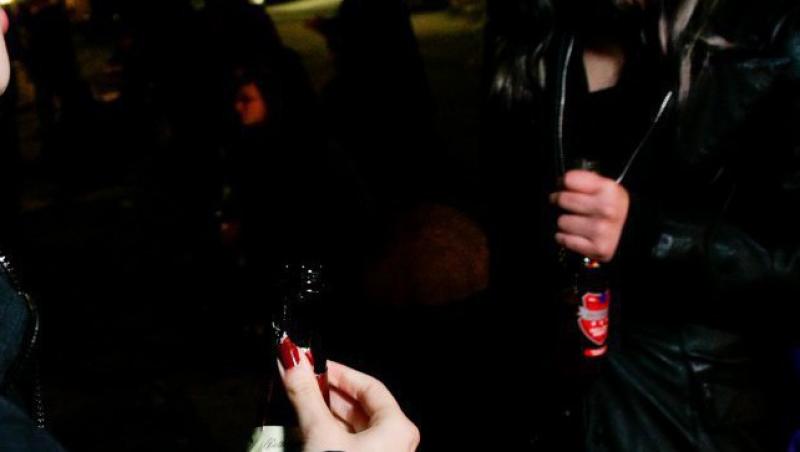 O fata de 15 ani, cosumatoare a peste 20 de litri de alcool pe saptamana