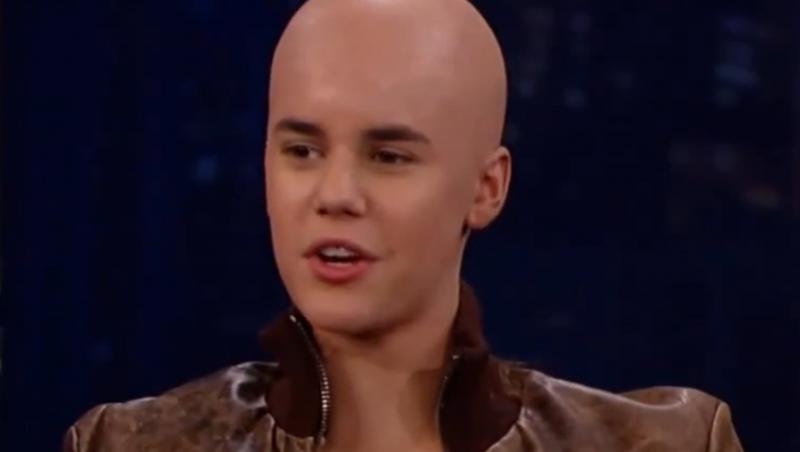 FOTO! Justin Bieber s-a ras in cap!