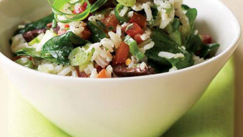 VIDEO! Reteta: Salata rece de orez cu legume