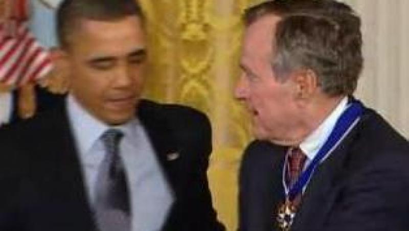 Barack Obama a acordat Medalia Libertatii lui George Bush si Angelei Merkel