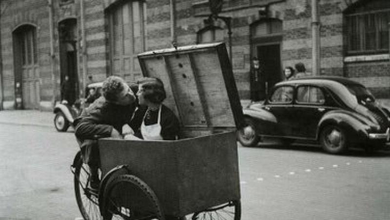 Fotografiile care au facut din Paris orasul romantismului