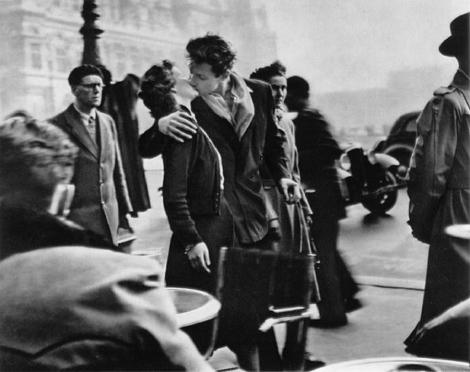 Fotografiile care au facut din Paris orasul romantismului