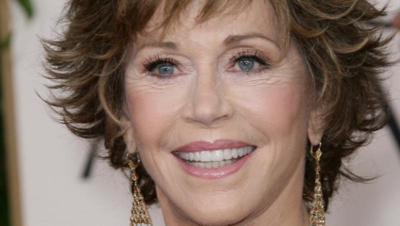 Jane Fonda isi arata fara teama ridurile