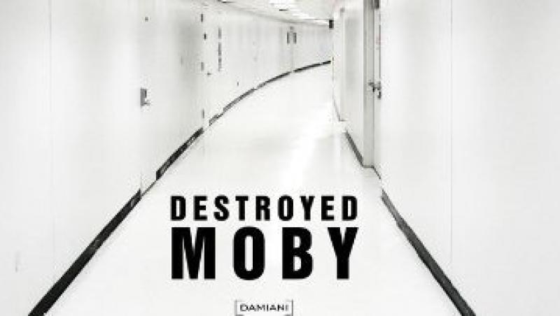 Moby lanseaza albumul Destroyed