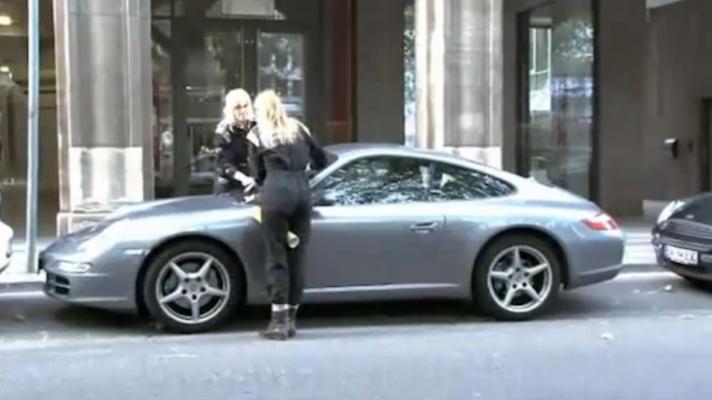 Nissan GT-R da sfaturi de marketing