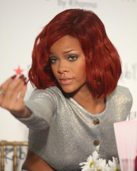 Rihanna, indragostita de Colin Farrell?