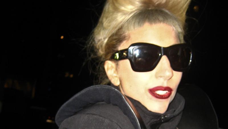 FOTO! Lady Gaga si-a facut breton!