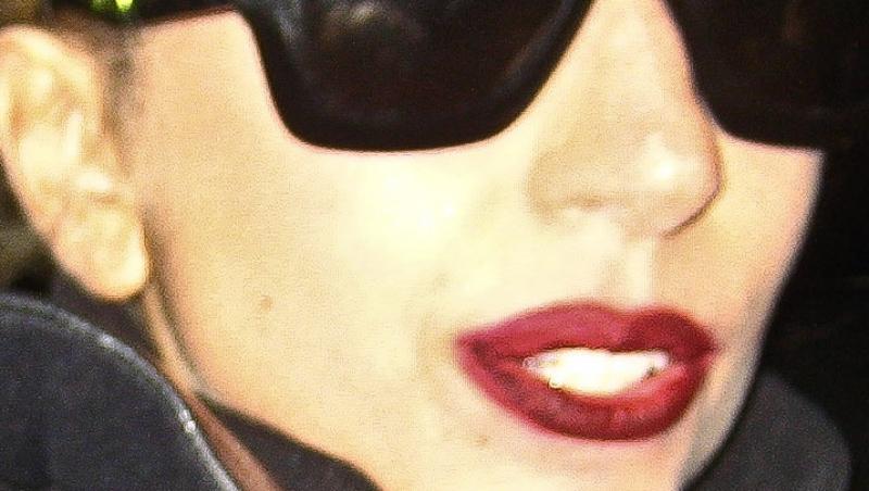 FOTO! Lady Gaga si-a facut breton!