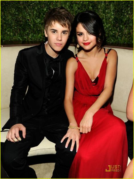 FOTO! Justin Bieber si Selena Gomez s-au asortat in noaptea Oscarurilor