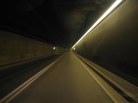 Oprescu renunta la "autostrada suspendata" si vrea un tunel catre A1