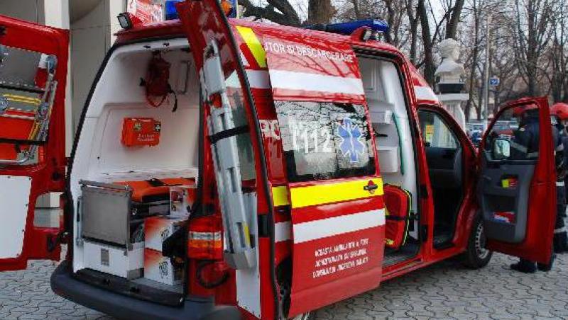 Cluj: Sase raniti in urma unei coliziuni dintre un autoturism si un microbuz