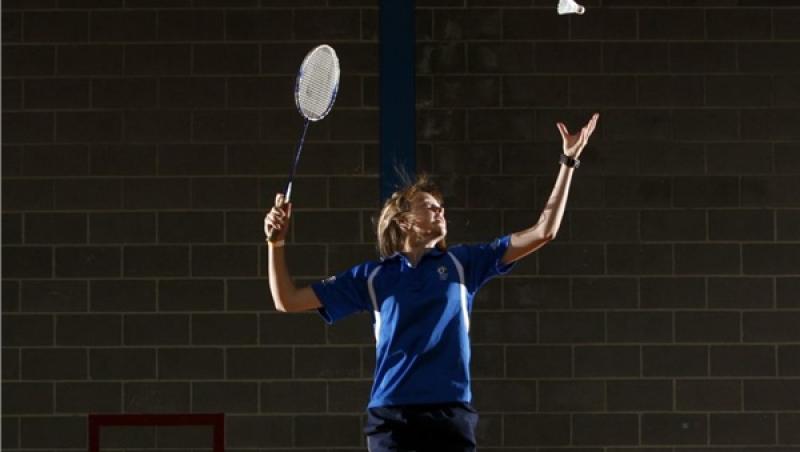 Joaca badminton pentru a scapa de kilogramele in plus!