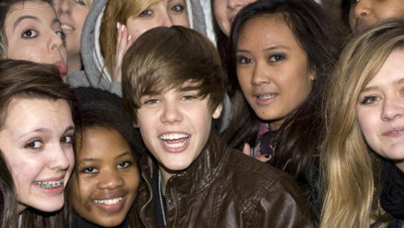VIDEO! Justin Bieber, asaltat de fani in New York