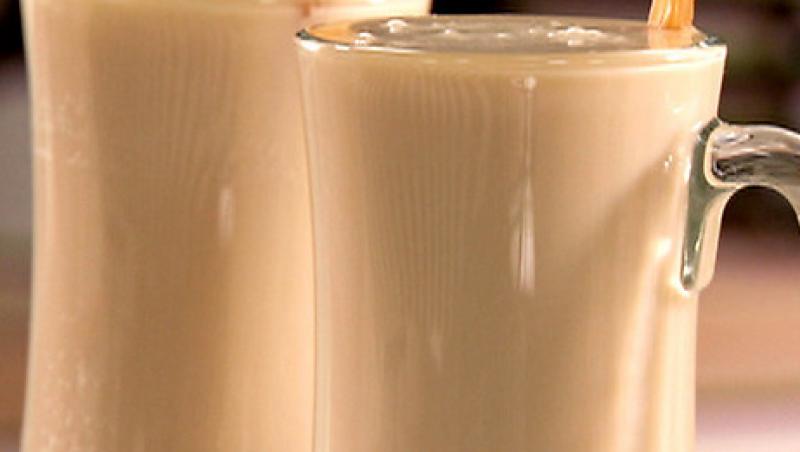 VIDEO! Reteta zilei: crema de vanilie si piper verde