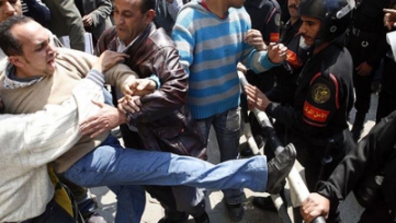 The Guardian: Scenariul din Tunisia si Egipt difera de cel din 1989
