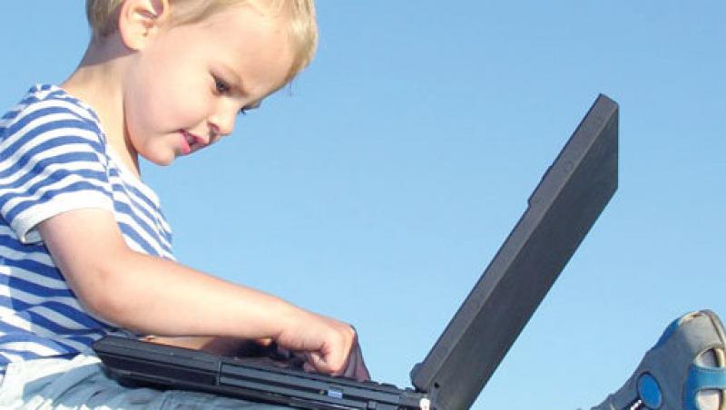Copiii romani sunt expusi mult la riscurile de pe internet