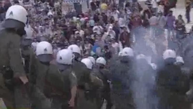 Grecia: Construirea un depozit ecologic de gunoaie a generat proteste violente la Atena