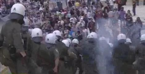Grecia: Construirea un depozit ecologic de gunoaie a generat proteste violente la Atena