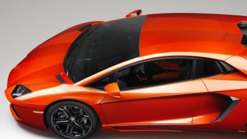 Geneva 2011: Lamborghini Aventador necenzurat si oranj