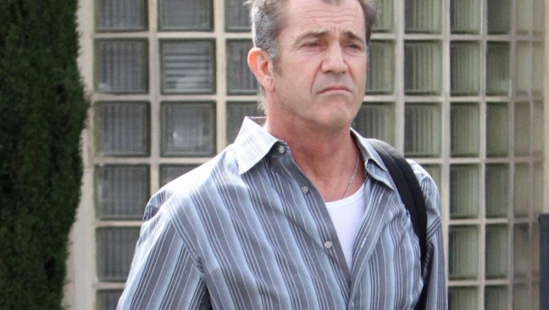 VIDEO! Mel Gibson se impaca cu fosta iubita de teama inchisorii