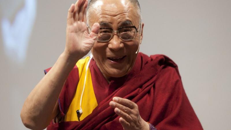 Dalai Lama se retrage din politica