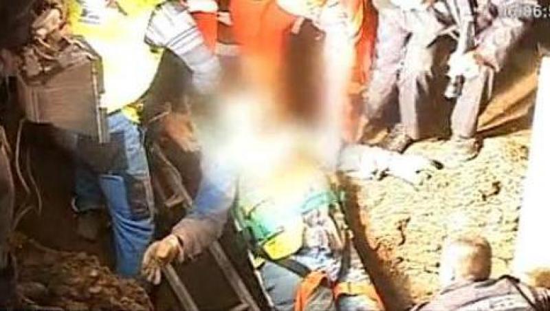 VIDEO! Muncitor salvat de sub un mal de pamant in Giurgiu