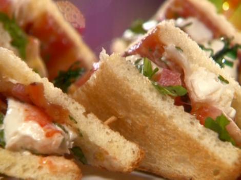 VIDEO! Reteta: Sandwich club cu somon