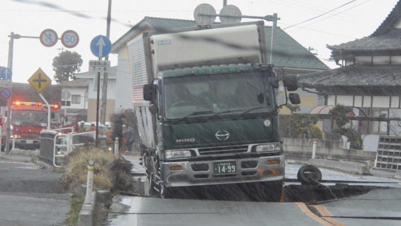 UPDATE! Calamitate in Japonia: sute de morti si mii de disparuti