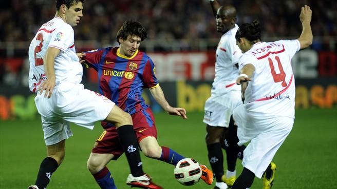 Sevilla - FC Barcelona 1-1/ Catalanii, macelariti de arbitru