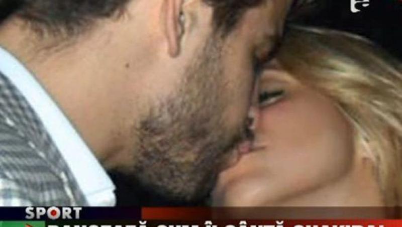 VIDEO! Shakira si Pique s-au sarutat in vazul lumii!