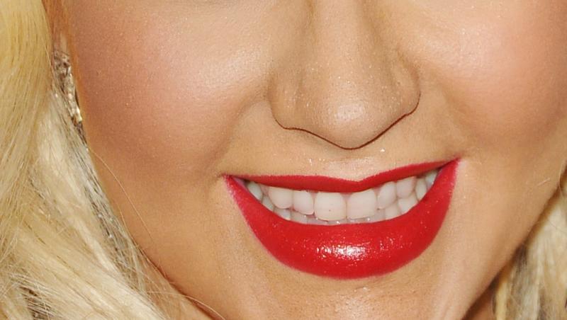 FOTO! Vezi ce burta a facut Christina Aguilera!