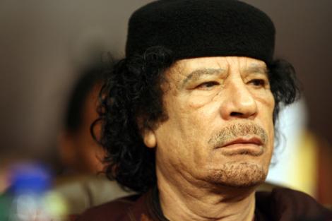 Gaddafi ameninta Franta: "Deschidem focul asupra voastra!"