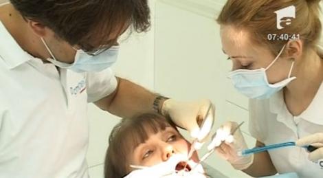 VIDEO! Imbolnavirea gingiilor poate avea efecte devastatoare asupra dintilor