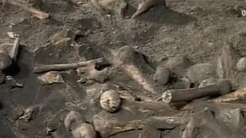 VIDEO! Cimitir vechi de sute de ani descoperit in Iasi