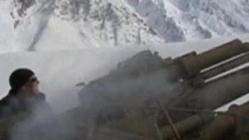 VIDEO! Rusii produc avalanse cu artileria grea