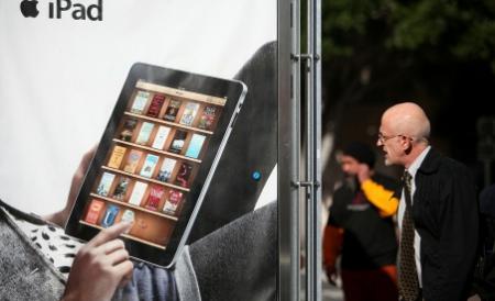 iPad 2 - lansat astazi de Apple