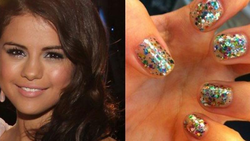 Cool! Selena Gomez, manichiura in mii de culori!