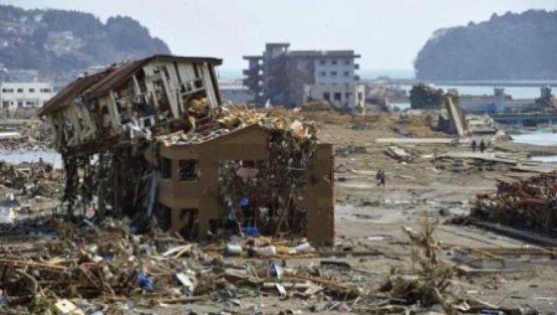 Doi supravietuitori japonezi descriu calvarul de 9 zile petrecut sub daramaturi