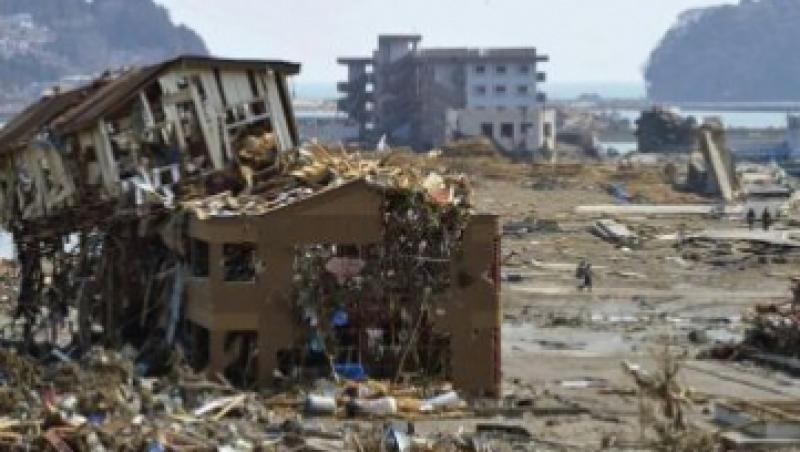 Doi supravietuitori japonezi descriu calvarul de 9 zile petrecut sub daramaturi
