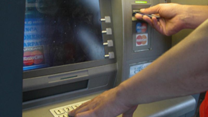 Sistemul de carduri Piraeus Bank se intrerupe vineri
