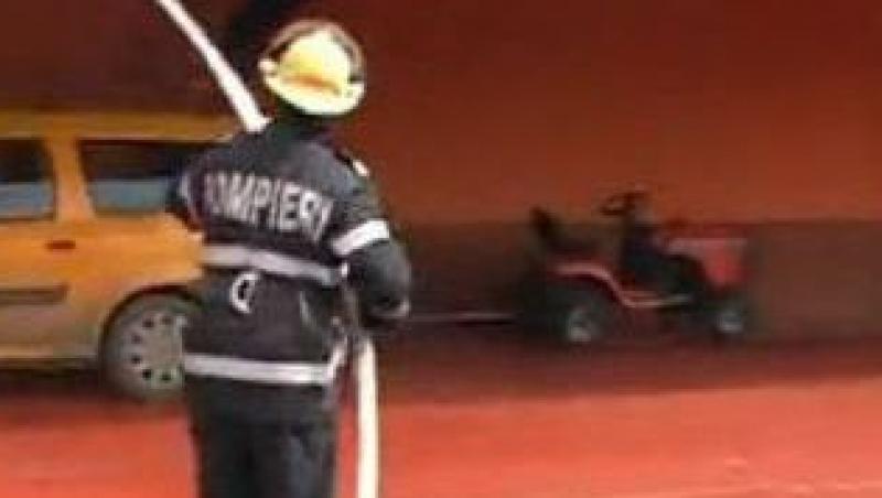 VIDEO! Piatra Neamt: Simulare de tot rasul a pompierilor!