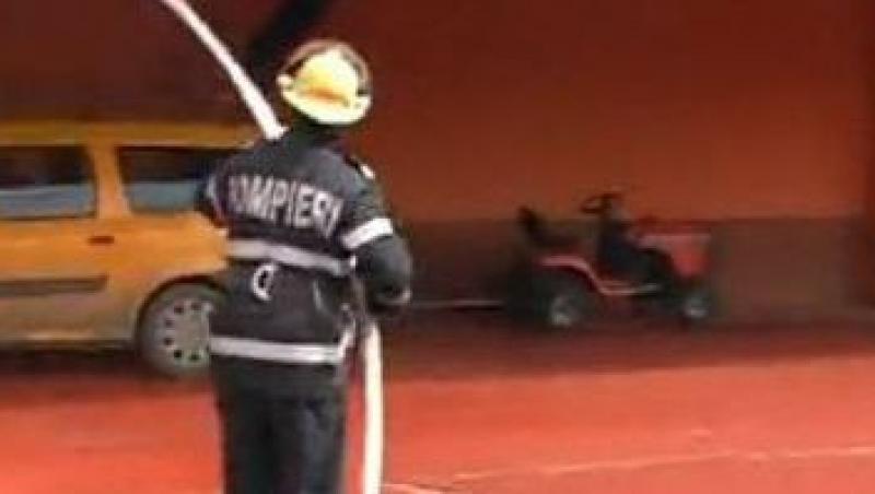 VIDEO! Piatra Neamt: Simulare de tot rasul a pompierilor!
