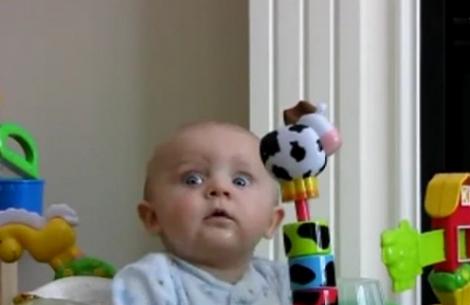 VIDEO! Bebelus vedeta la cinci luni